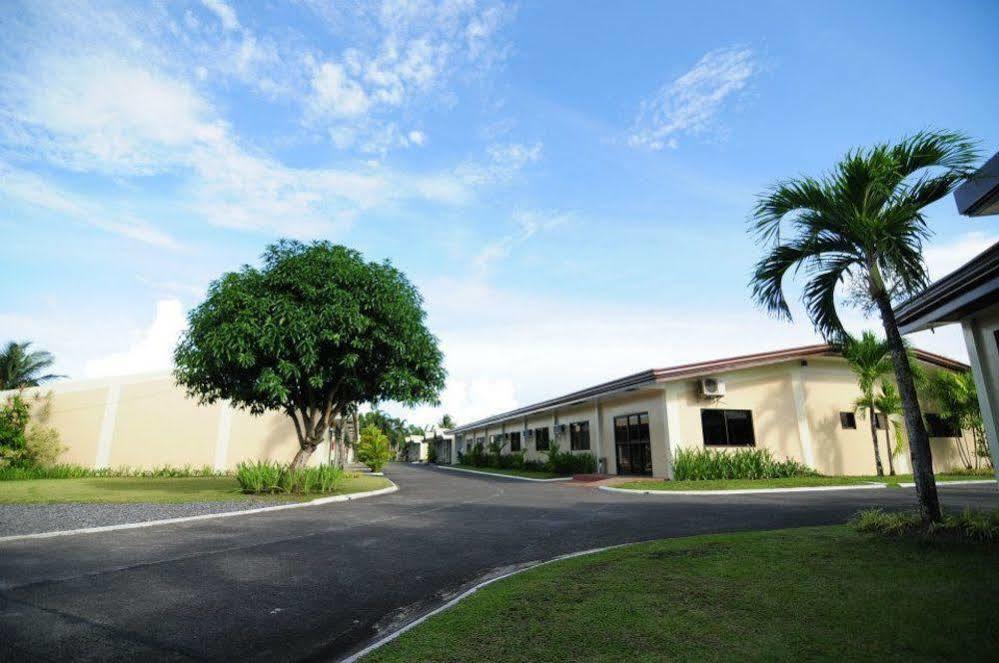 Neuhaus Inn Legazpi Exterior photo